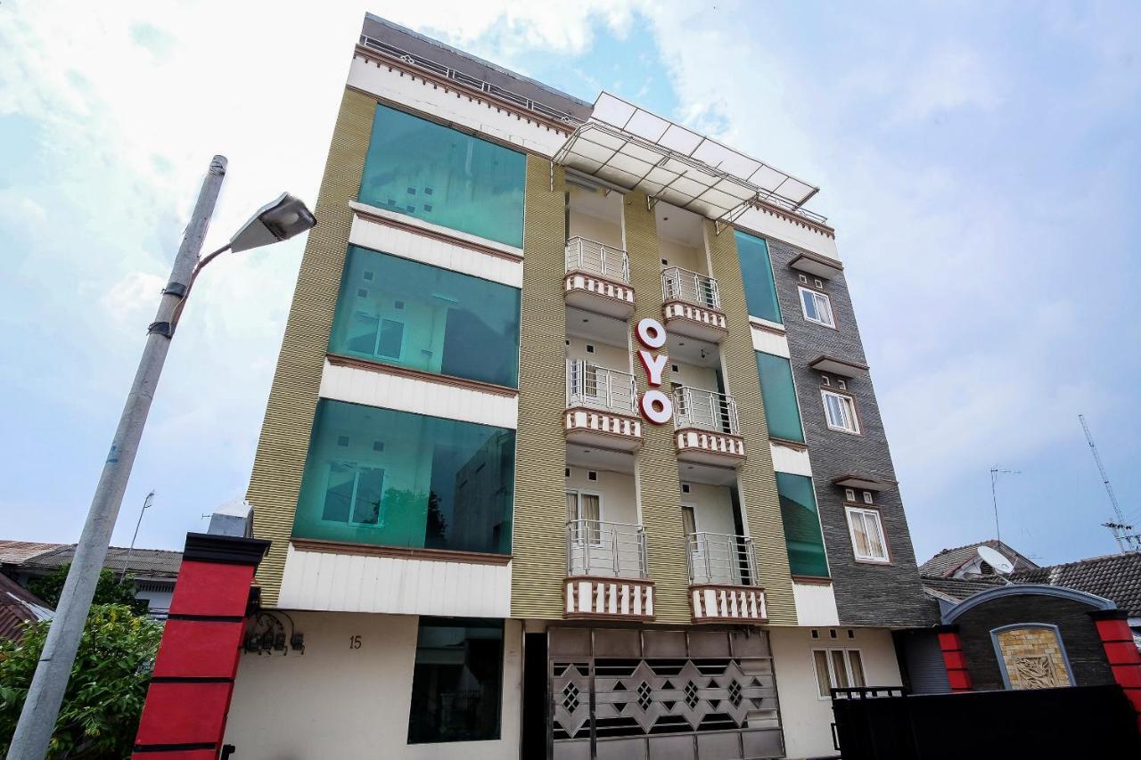 Oyo 294 Andrea Residence Syariah Medan Extérieur photo