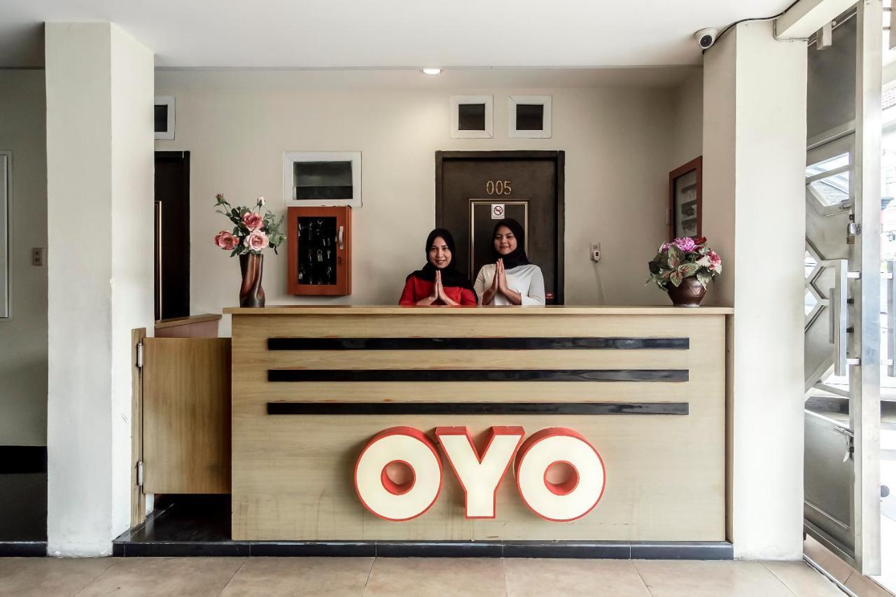 Oyo 294 Andrea Residence Syariah Medan Extérieur photo